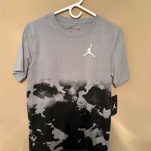 NWT Boys Jordan brand short sleeve shirt, size XL